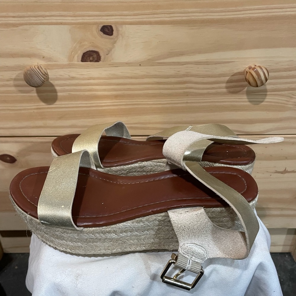 mossimo platform sandals